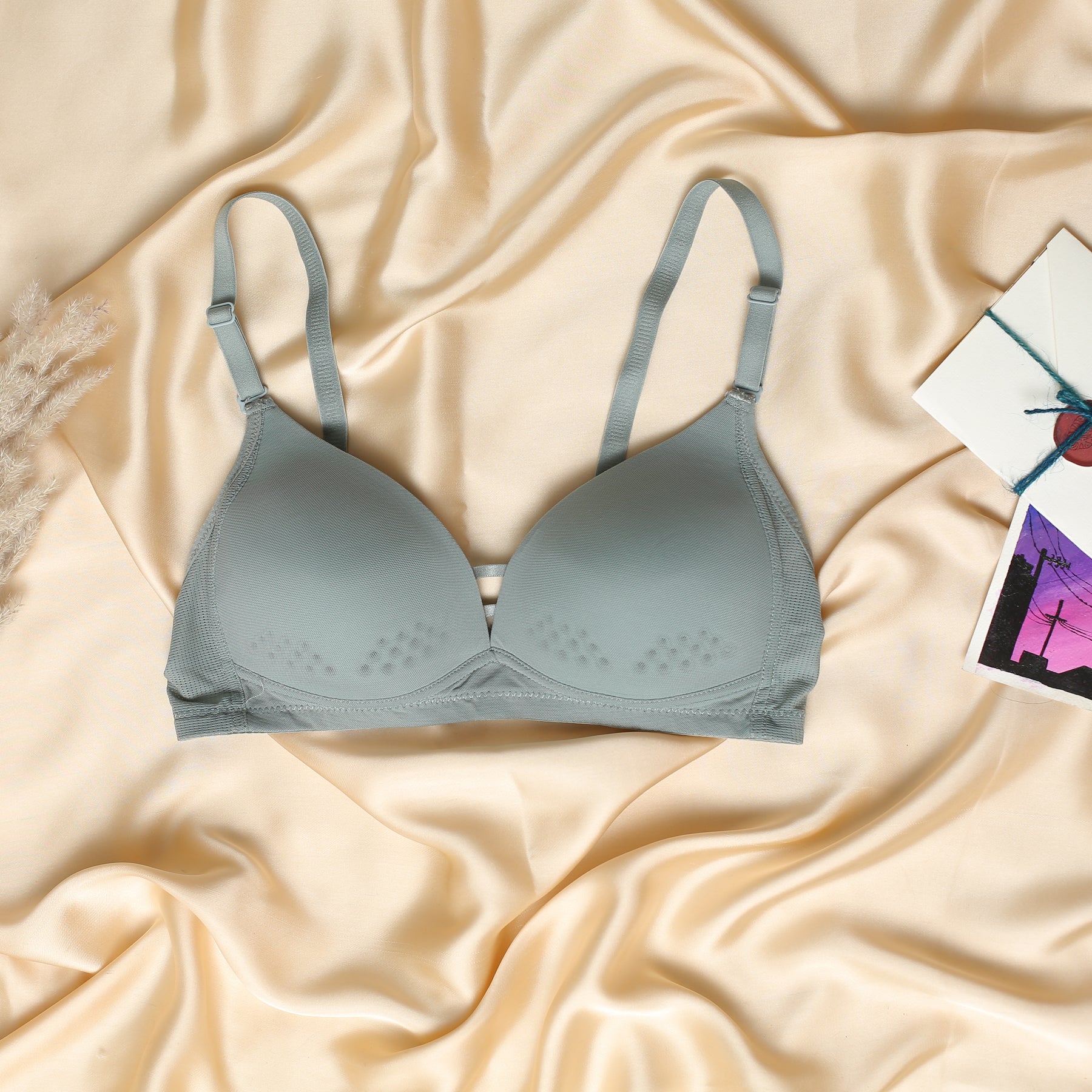 seamless everyday comfort bra – designed for effortless elegance & ultimate comfort seamless everyday comfort bra – designed for effortless elegance & ultimate comfort