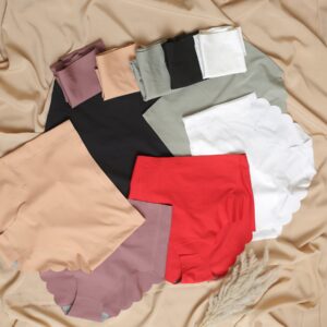 seamless high waist panty with scallop edge