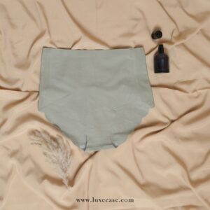 seamless high waist panty with scallop edge